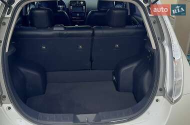 Хэтчбек Nissan Leaf 2014 в 