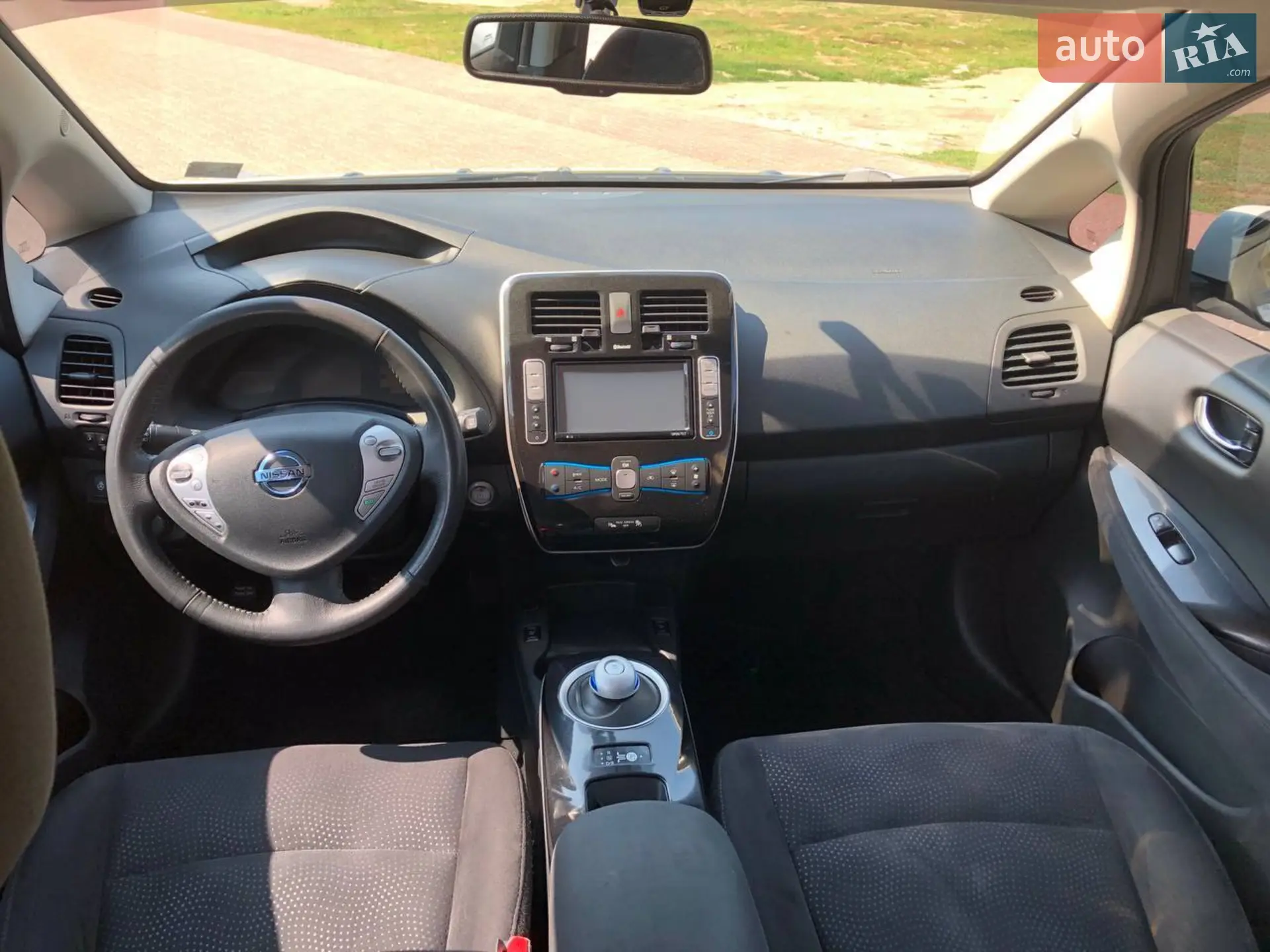 2015 Nissan Leaf - мініатюра 11