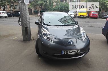 Хэтчбек Nissan Leaf 2013 в Одессе