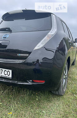 Хэтчбек Nissan Leaf 2017 в Черновцах