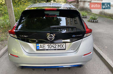 Хэтчбек Nissan Leaf 2018 в 