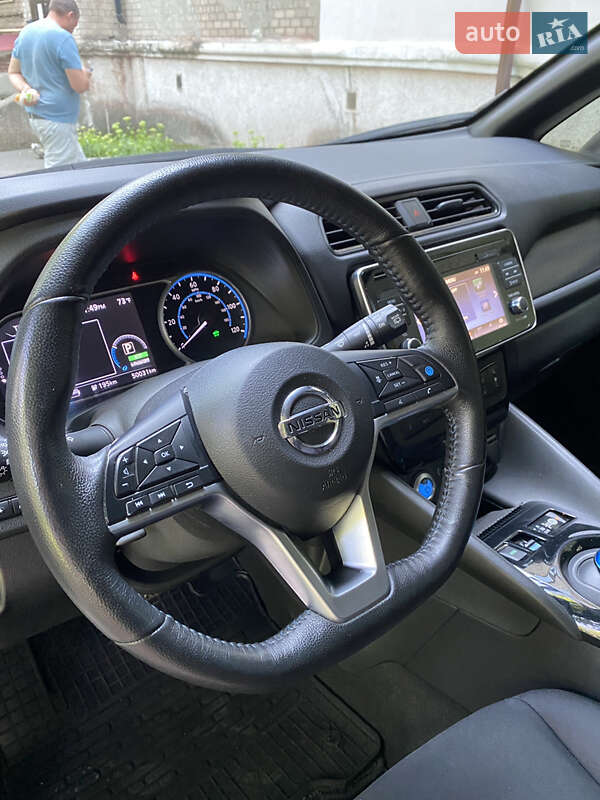 Хэтчбек Nissan Leaf 2018 в Днепре