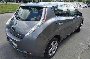 Хэтчбек Nissan Leaf 2014 в Львове