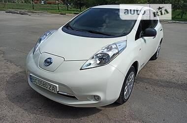Хэтчбек Nissan Leaf 2016 в Херсоне