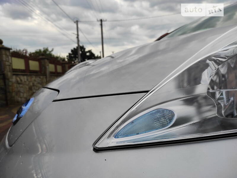 Хэтчбек Nissan Leaf 2014 в Стрые