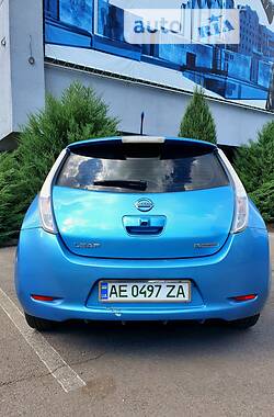 Хэтчбек Nissan Leaf 2012 в Днепре