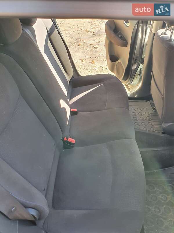 Хетчбек Nissan Leaf 2016 в Києві