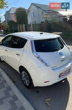 Хэтчбек Nissan Leaf 2017 в Киеве