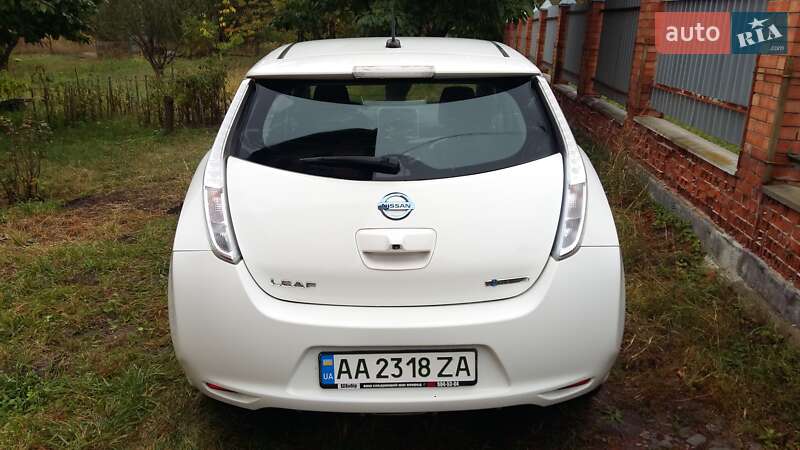 Хетчбек Nissan Leaf 2016 в Києві