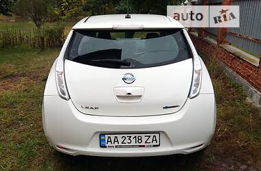 Хэтчбек Nissan Leaf 2016 в Киеве