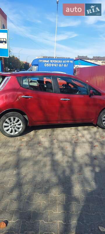Хэтчбек Nissan Leaf 2013 в Киеве