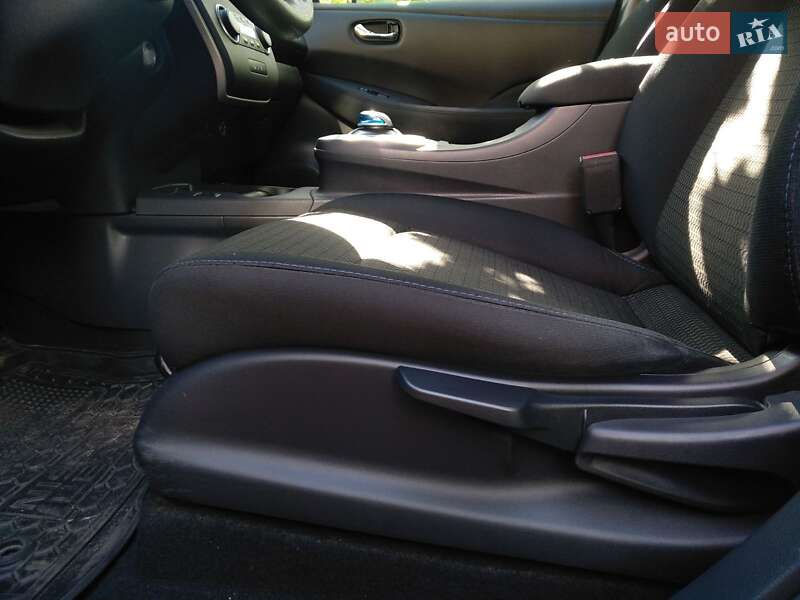 Хэтчбек Nissan Leaf 2017 в Павлограде фото 5 Хэтчбек Nissan Leaf 2017 в Павлограде