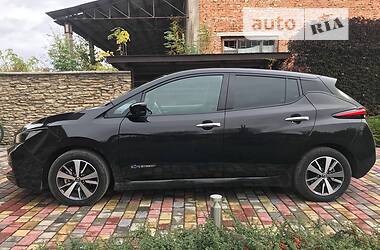 Хэтчбек Nissan Leaf 2019 в Млинове