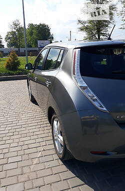 Хетчбек Nissan Leaf 2014 в 