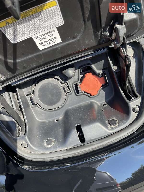 Хэтчбек Nissan Leaf 2013 в Житомире