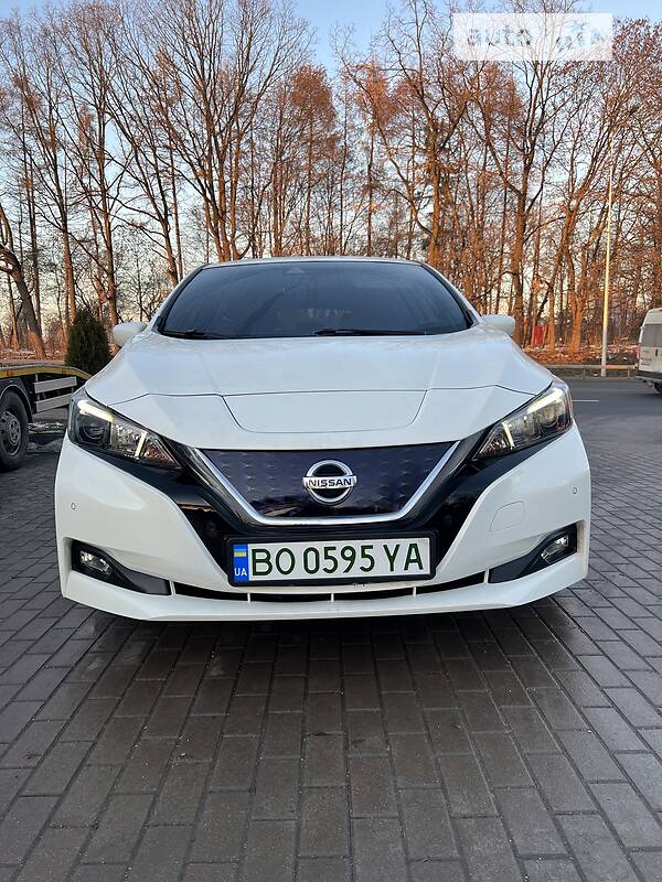 Хэтчбек Nissan Leaf 2018 в Тернополе