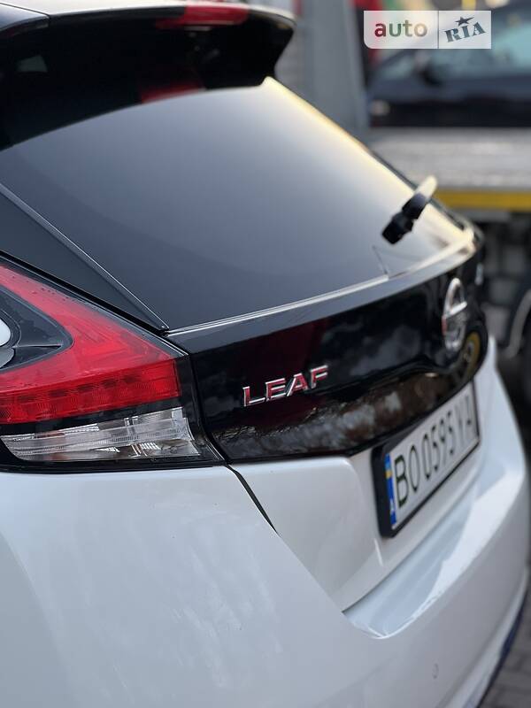 Хэтчбек Nissan Leaf 2018 в Тернополе
