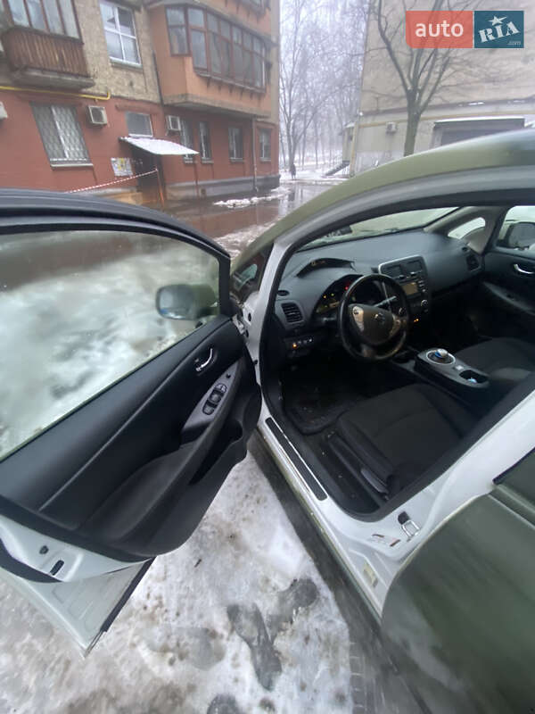 Хэтчбек Nissan Leaf 2014 в Киеве фото 11 Хэтчбек Nissan Leaf 2014 в Киеве