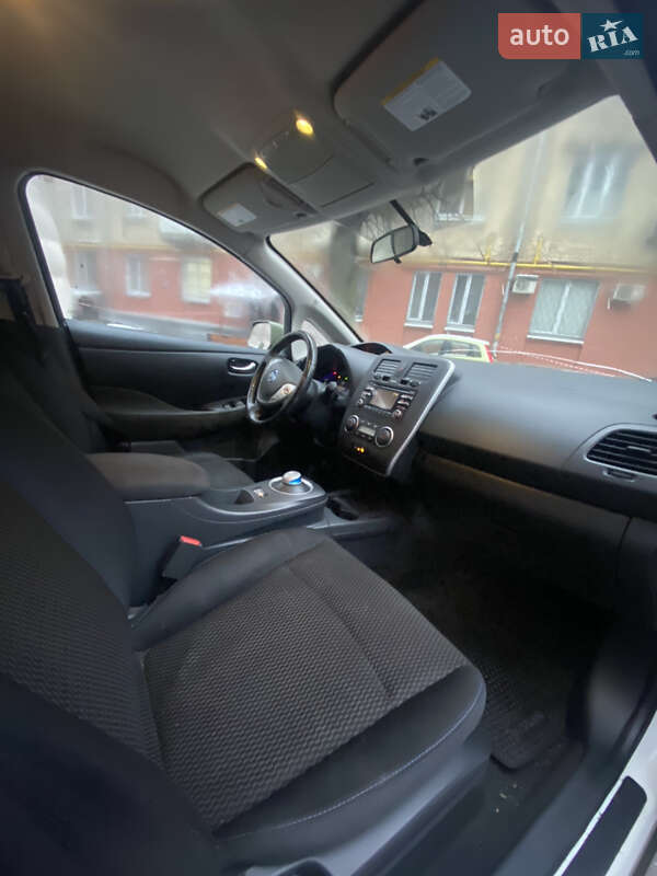 Хэтчбек Nissan Leaf 2014 в Киеве фото 14 Хэтчбек Nissan Leaf 2014 в Киеве