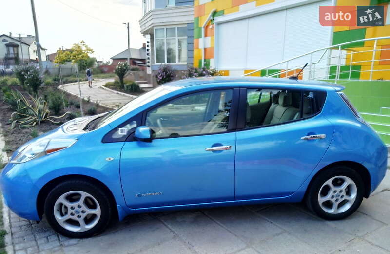 Хетчбек Nissan Leaf 2011 в Одесі фото 4 Хетчбек Nissan Leaf 2011 в Одесі