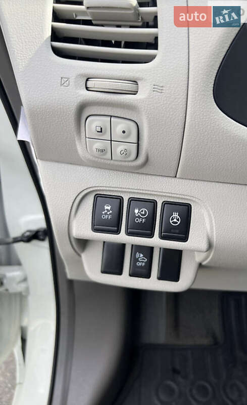 Хетчбек Nissan Leaf 2012 в Києві фото 12 Хетчбек Nissan Leaf 2012 в Києві