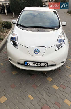 Хэтчбек Nissan Leaf 2015 в Одессе