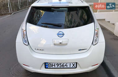 Хэтчбек Nissan Leaf 2015 в Одессе