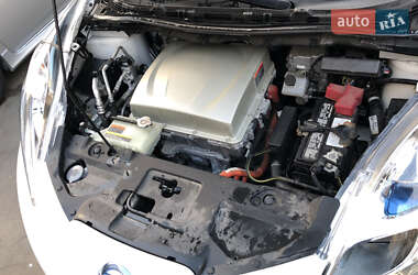 Хэтчбек Nissan Leaf 2015 в Одессе