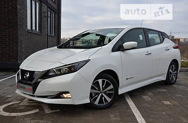 Хэтчбек Nissan Leaf 2018 в Хмельницком