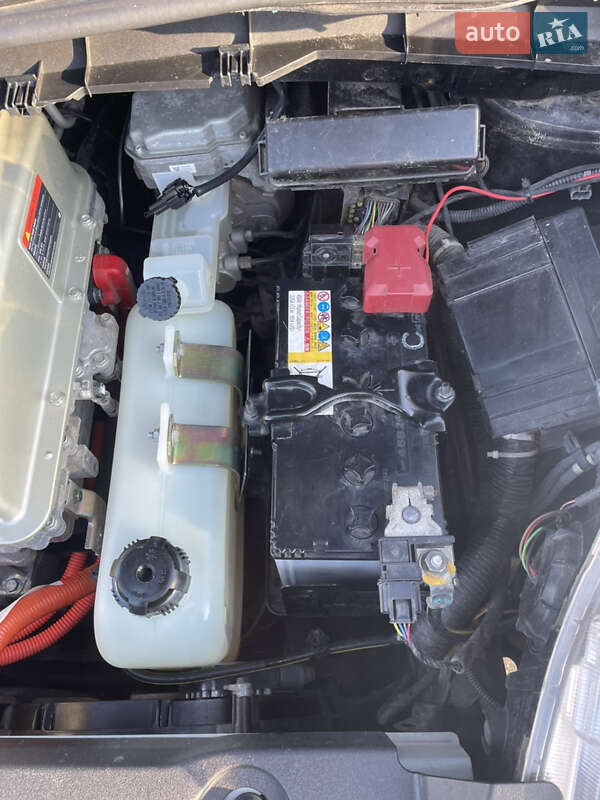 Хэтчбек Nissan Leaf 2015 в Богодухове