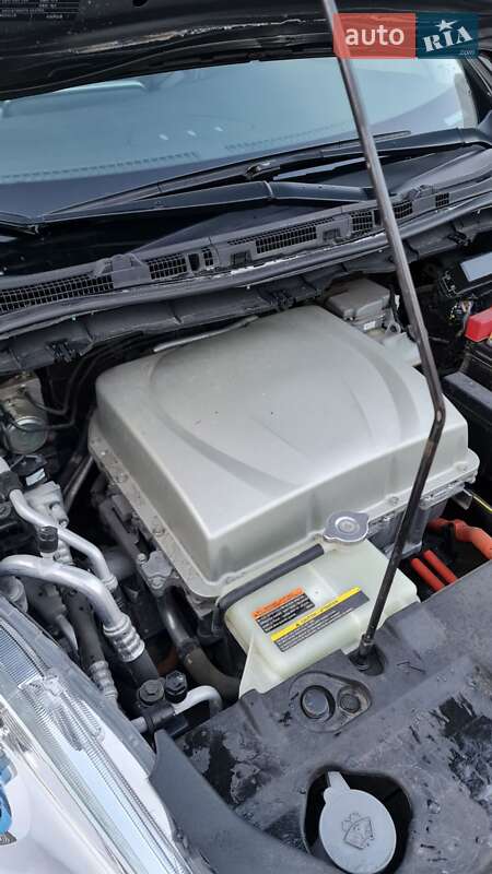 Хетчбек Nissan Leaf 2016 в Дніпрі фото 14 Хетчбек Nissan Leaf 2016 в Дніпрі