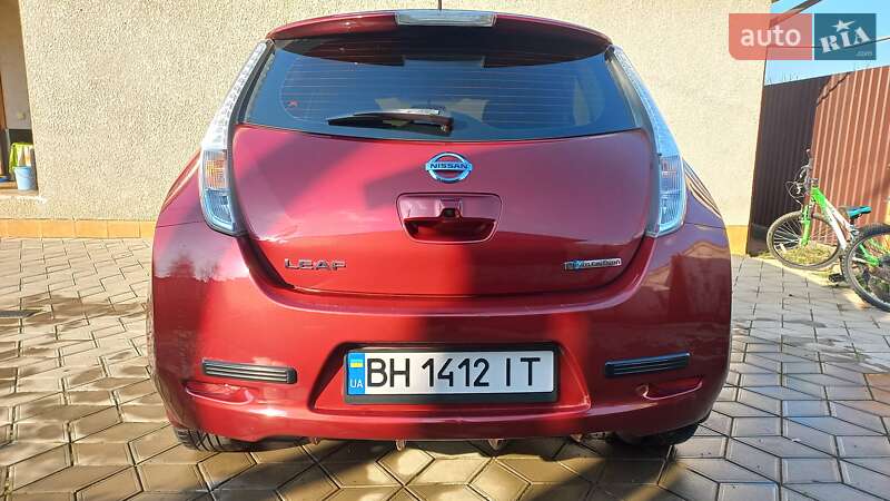 Хетчбек Nissan Leaf 2015 в Одесі