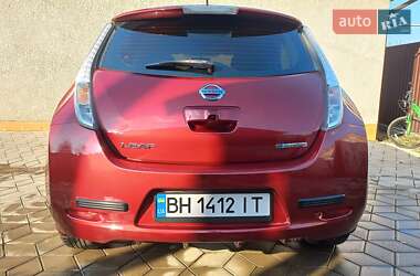 Хетчбек Nissan Leaf 2015 в 