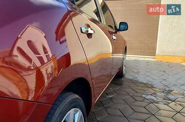 Хетчбек Nissan Leaf 2015 в 