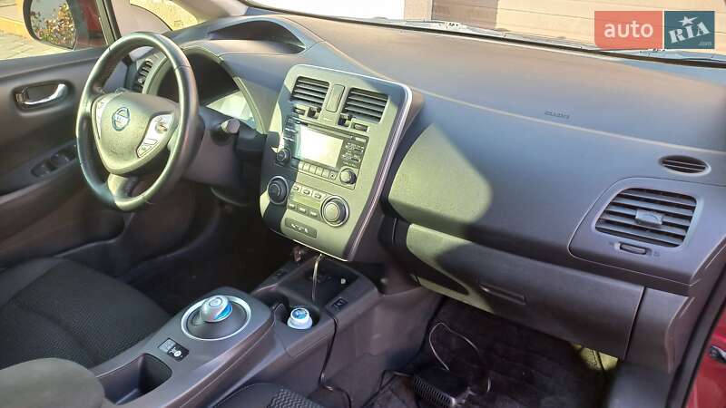Хетчбек Nissan Leaf 2015 в Одесі