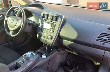 Хетчбек Nissan Leaf 2015 в 