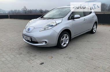 Хэтчбек Nissan Leaf 2011 в Хусте