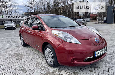 Хэтчбек Nissan Leaf 2015 в Черновцах