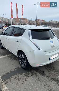 Хэтчбек Nissan Leaf 2016 в Черновцах