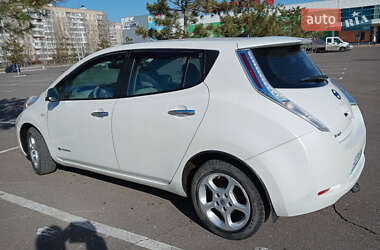 Хэтчбек Nissan Leaf 2013 в Николаеве