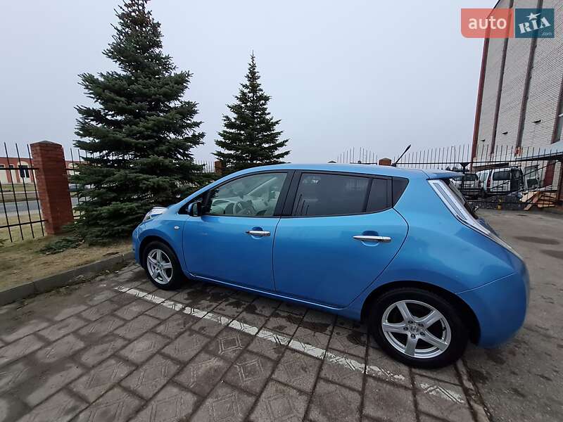 Хетчбек Nissan Leaf 2011 в Дніпрі фото 4 Хетчбек Nissan Leaf 2011 в Дніпрі