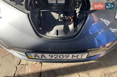 Хэтчбек Nissan Leaf 2015 в 