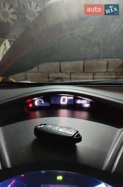 Хэтчбек Nissan Leaf 2013 в Одессе
