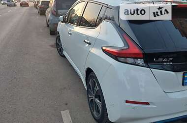 Хэтчбек Nissan Leaf 2021 в Черновцах