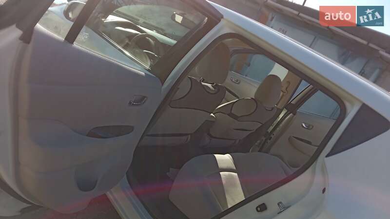 Хетчбек Nissan Leaf 2011 в Нікополі фото 8 Хетчбек Nissan Leaf 2011 в Нікополі