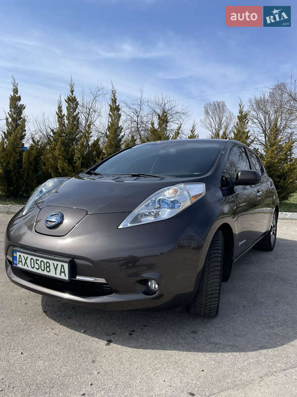 Хетчбек Nissan Leaf 2015 в Харкові