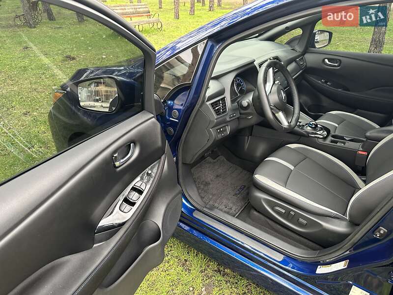 Хетчбек Nissan Leaf 2020 в Києві