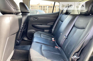 Хэтчбек Nissan Leaf 2013 в Львове