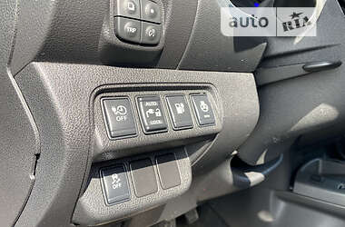 Хэтчбек Nissan Leaf 2013 в Львове