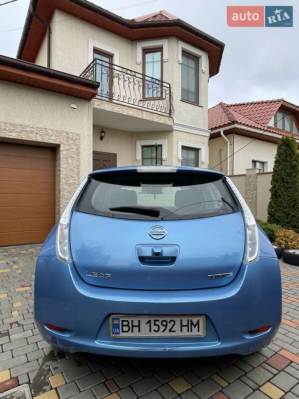Хэтчбек Nissan Leaf 2013 в Одессе